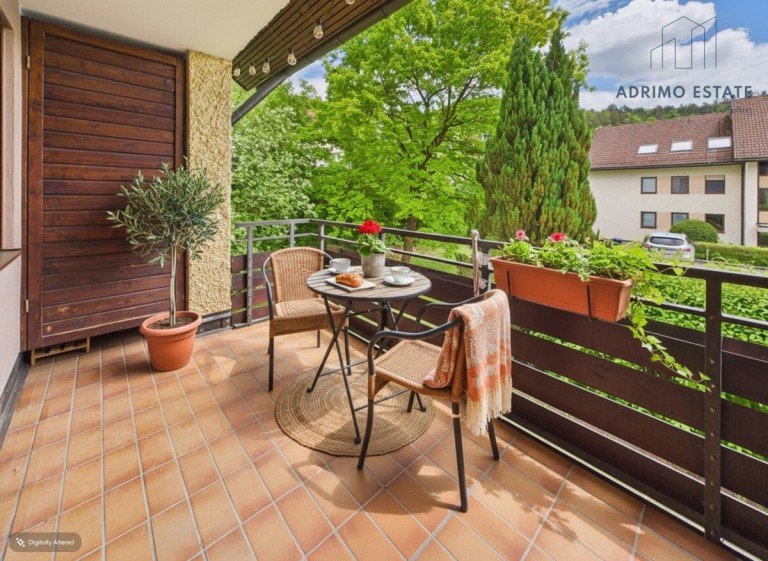 Einrichtungsbeispiel Balkon Blaustein / Herrlingen Etagenwohnung Charmante 2-Zimmer-Wohnung mit Balkon und Tiefgaragenstellplatz in Blaustein-Herlingen!