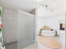 Hauptbad Jetzt zugreifen! Provisionsfreier Bungalow mit sonnigem Garten und f�nf Zimmern in Hegelhofen!