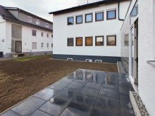 Terasse- Garten **Nach 8 Wochen verkauft!** Moderne 4-Zimmer-Wohnung mit gro�er Garage und vielen Extras!