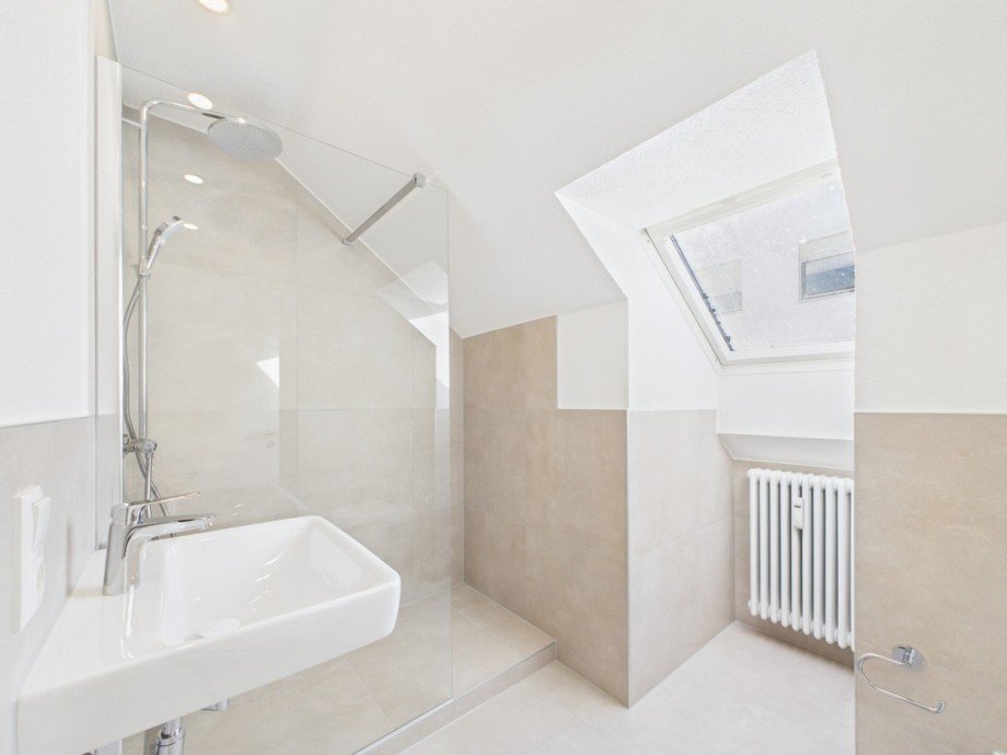 Tageslichtbad Dachgeschosswohnung Elchingen / Thalfingen