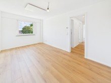 Schlafzimmer **Nach einer Woche vermietet** Modernisierte 2-Zimmer-Wohnung mit sonnigem Balkon - In Biberach!