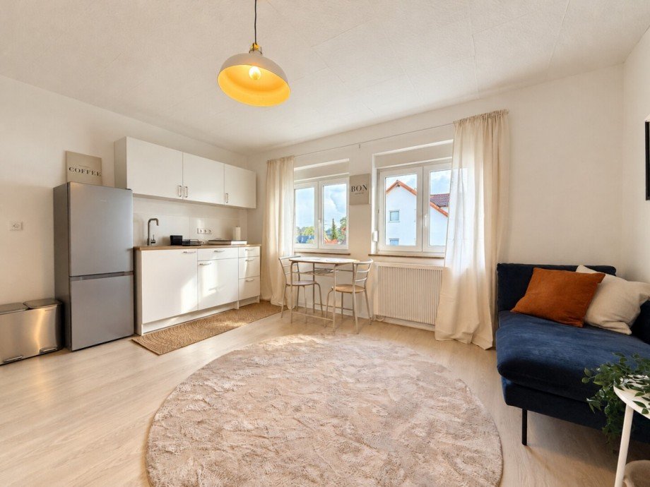 Wohn-Essbereich Rechtes Zimmer Etagenwohnung V�hringen