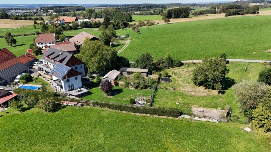 Drohnenaufnahme Einfamilienhaus Gr�nkraut